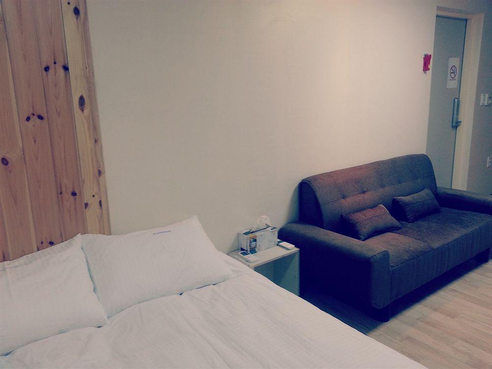 Guest house Iu Myeongdong 2*