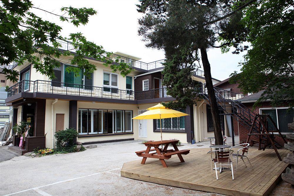 24 Namsan Garden Guest house 2*