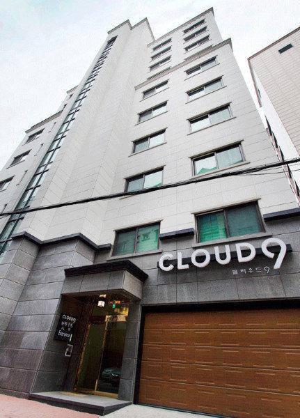 Hotel Cloud 9 3*