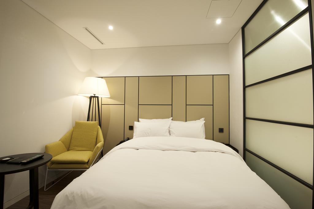 Motel Hotel The Artist Yeoksam Seoul