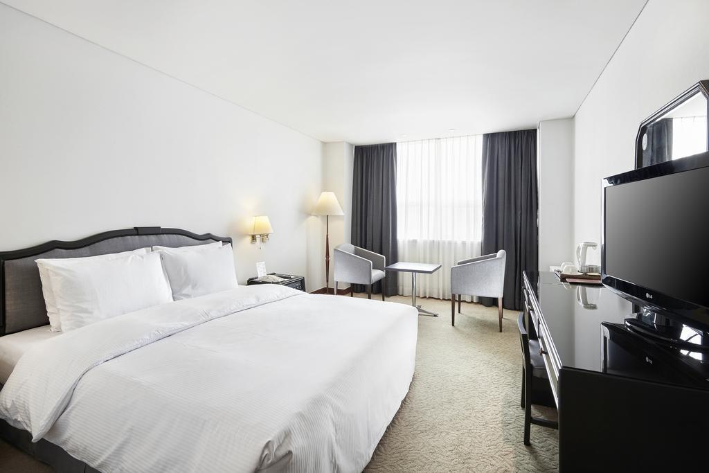 Hotel President