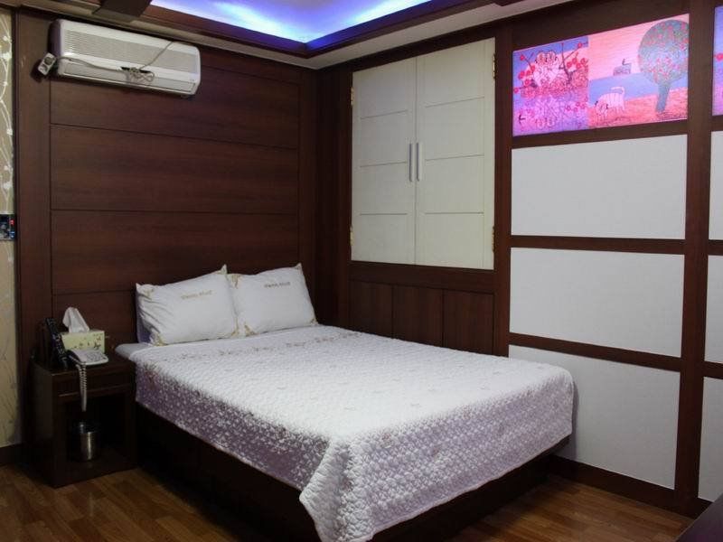 Picasso Jongno Hotel