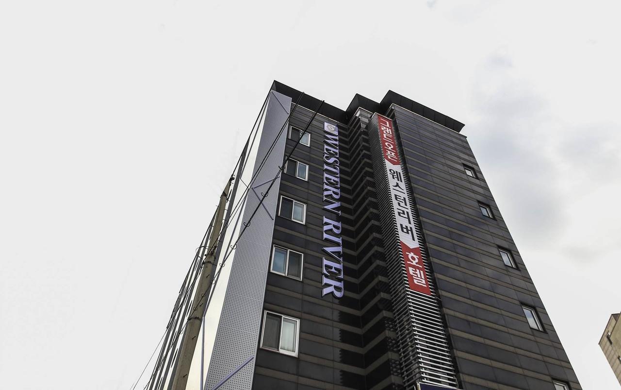 Western River Gangseo Hotel 3*
