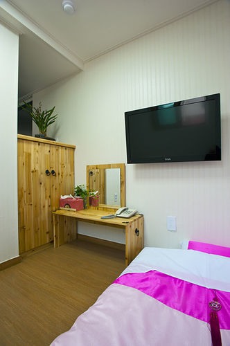 Myeongdong Eco House Hotel