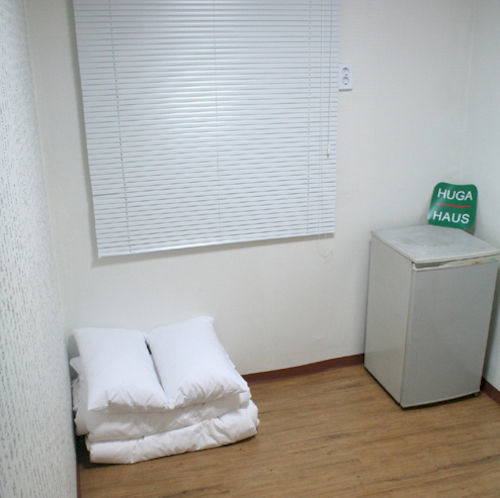 Hostel Huga Haus *