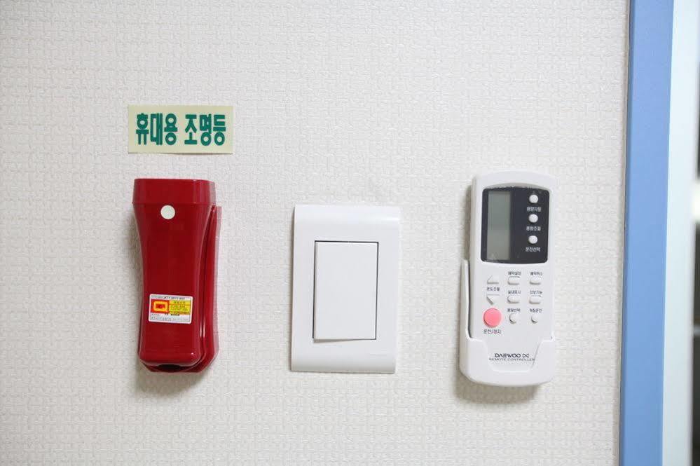 Leo Hongdae Hotel 2*