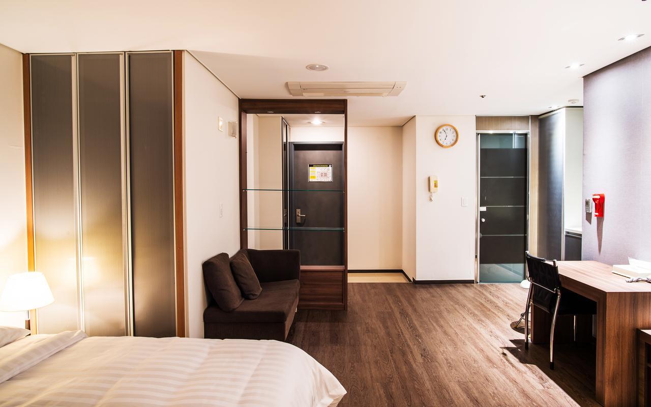 Arinus Shinchon Aparthotel Seoul