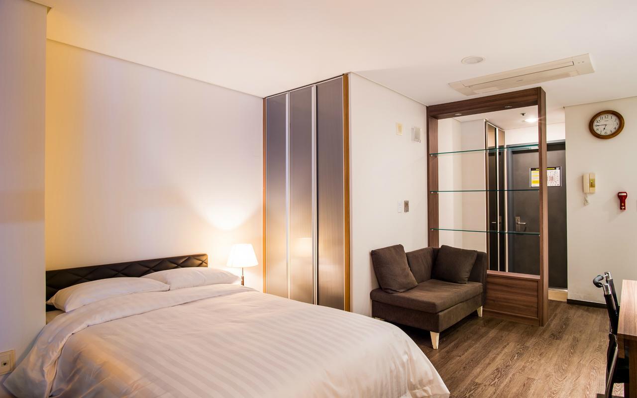 Aparthotel Arinus Shinchon 3*
