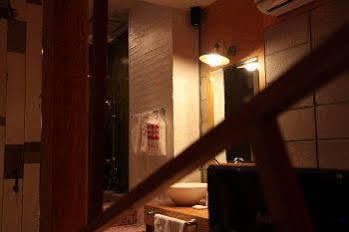 Yaja Hotel 2*