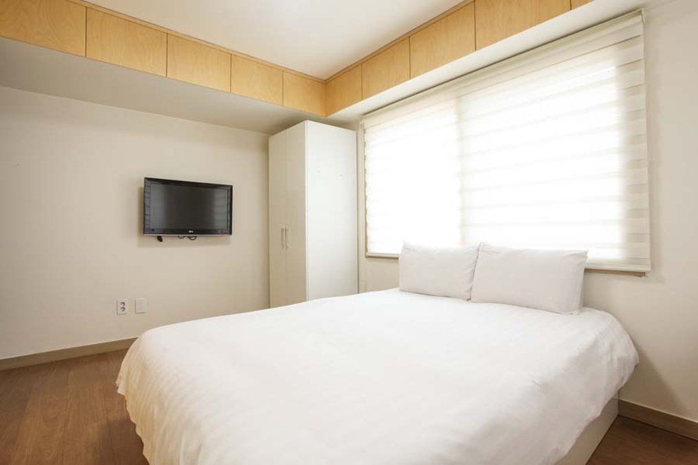 Blooming House Aparthotel