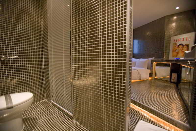 648 Hotel 2*