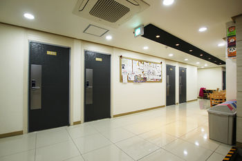 Kota Hotel 2*