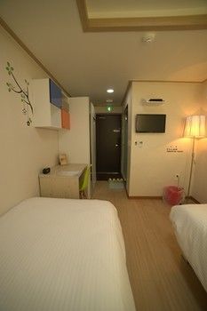 Cozybox Hotel