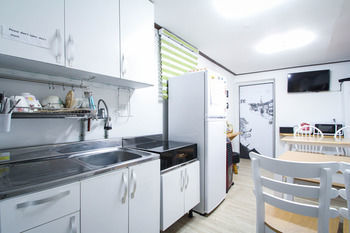 Hotel Gstay Myeongdong 2*
