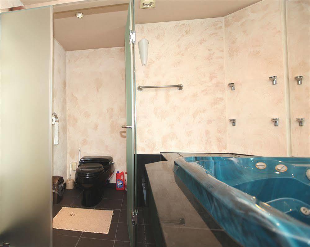 Hotel River View House 2*