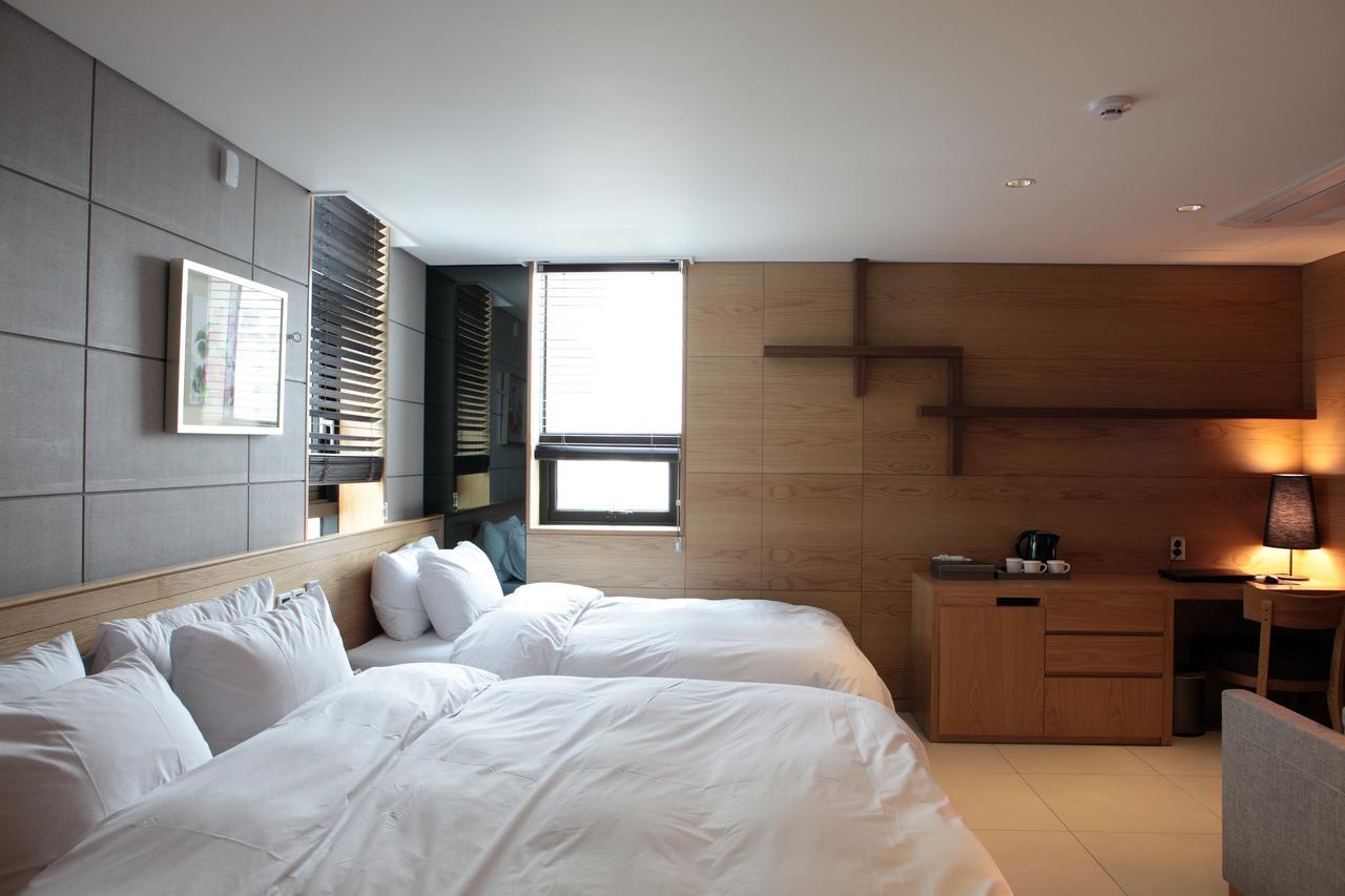 Rian 3* Seoul