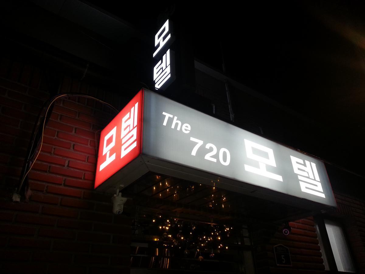 Motel The 720