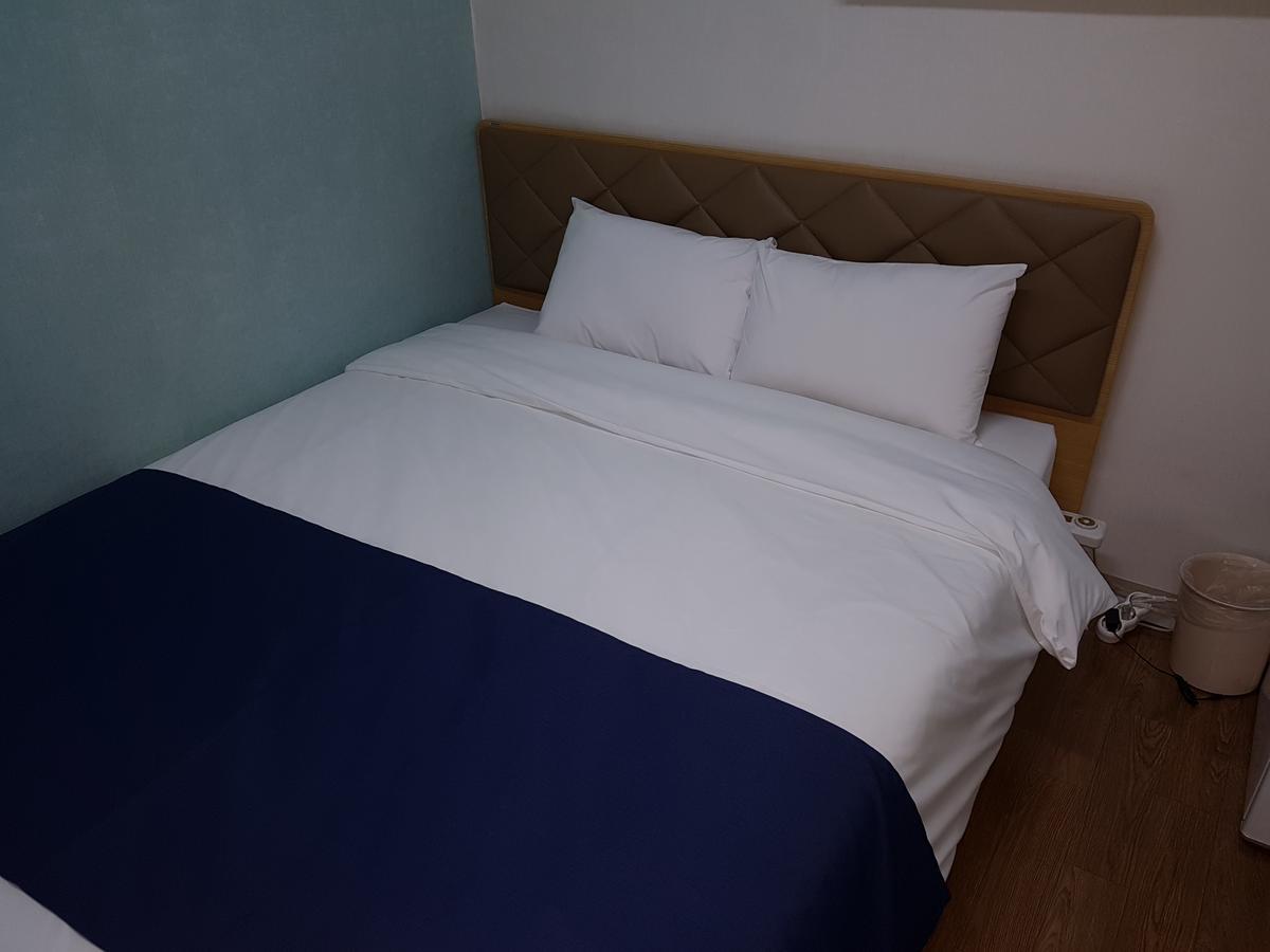 The 720 Motel *