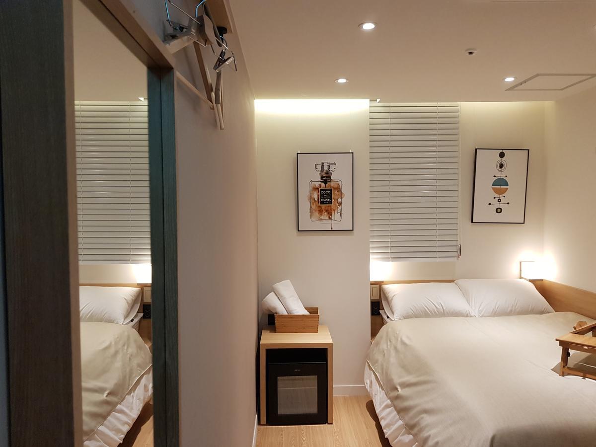 Artravel Myeongdong Hostel *