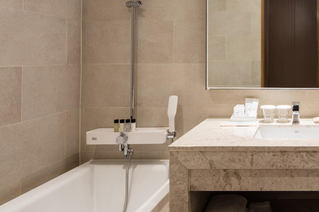 Ramada By Wyndham Sindorim Seoul