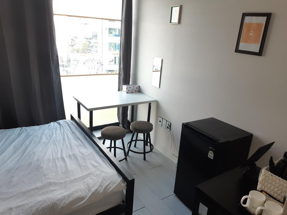 Guest house Sinchon Cooing Guesthouse