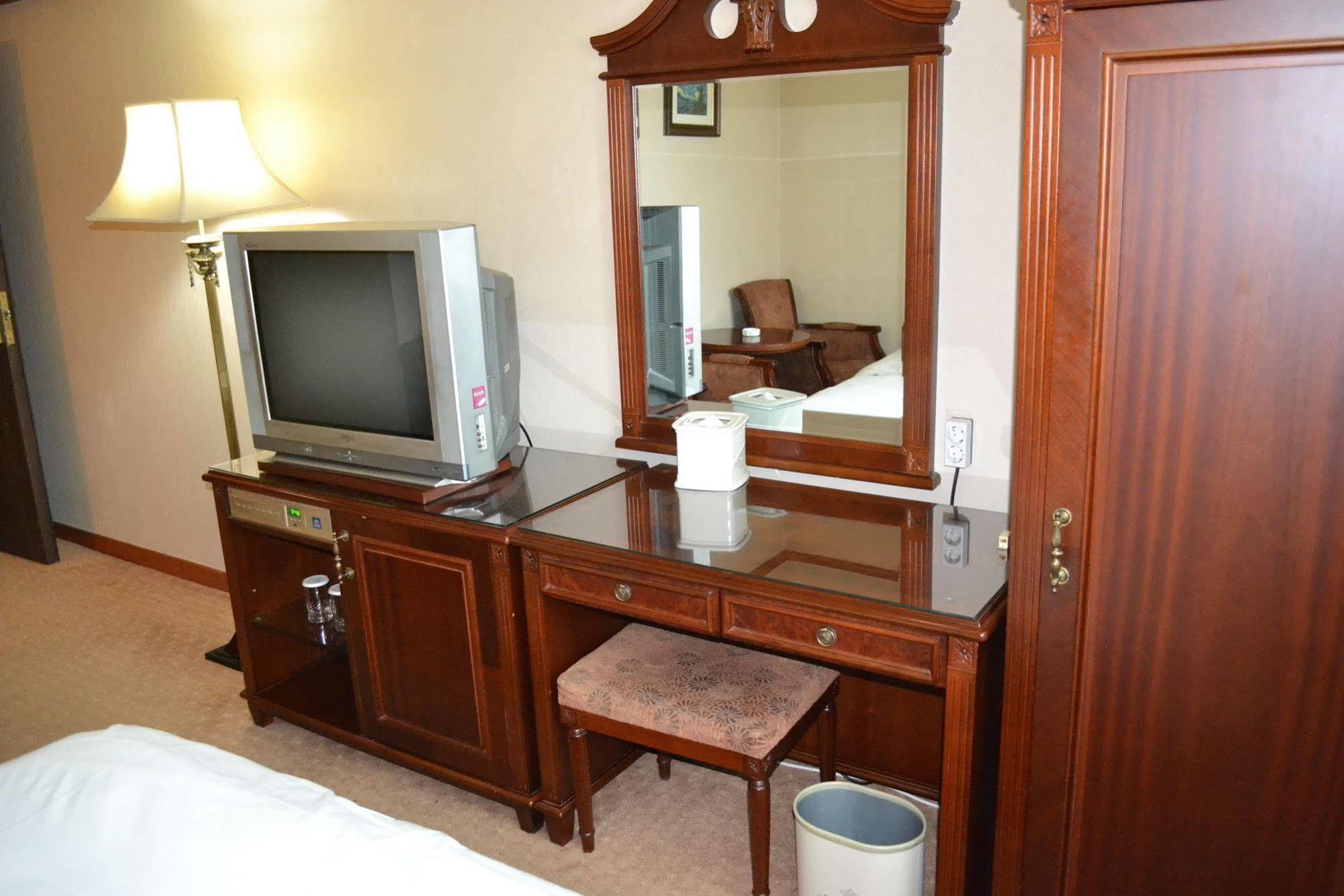 New Chonji Hotel 2*