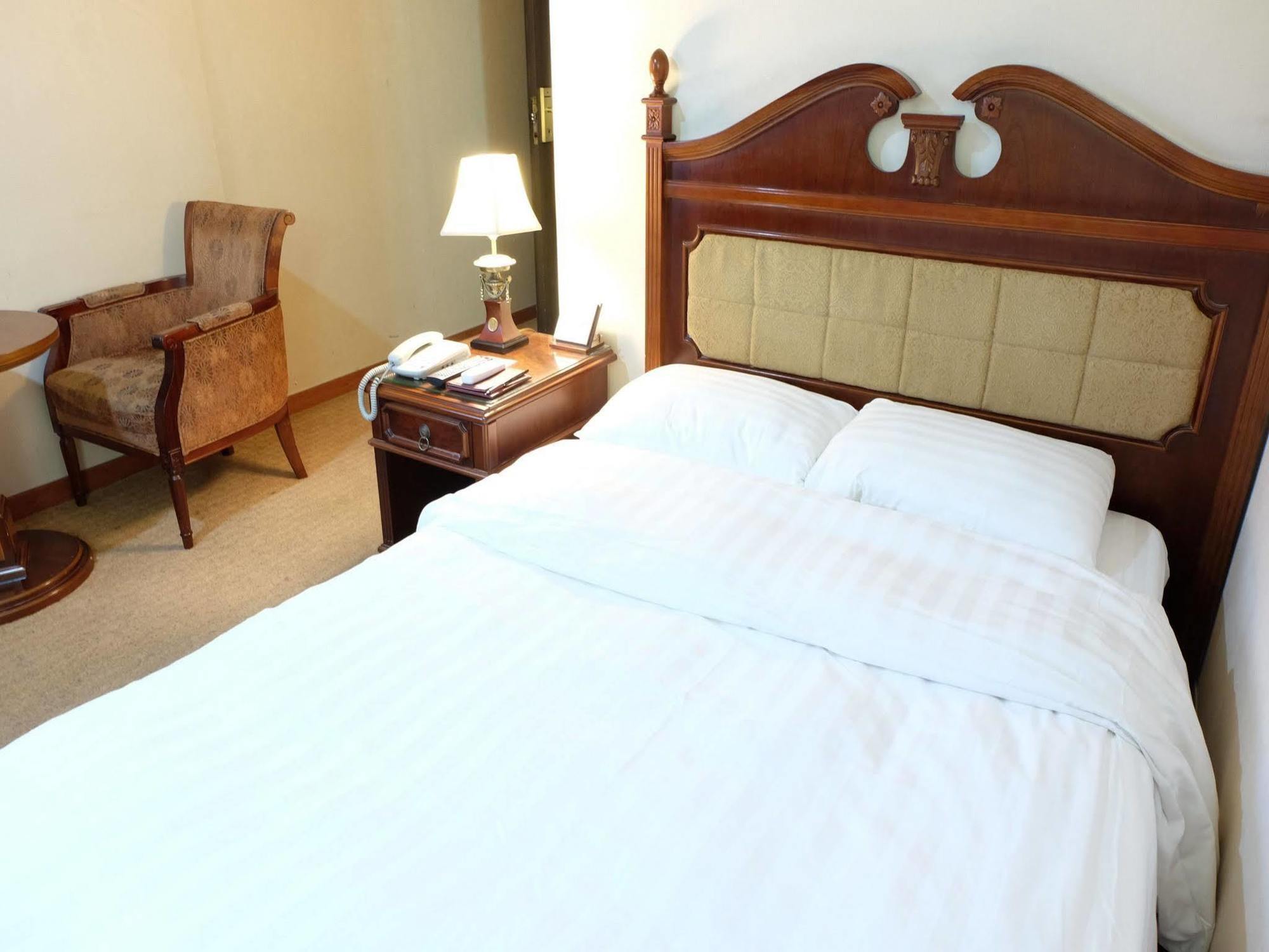 Hotel New Chonji 2*