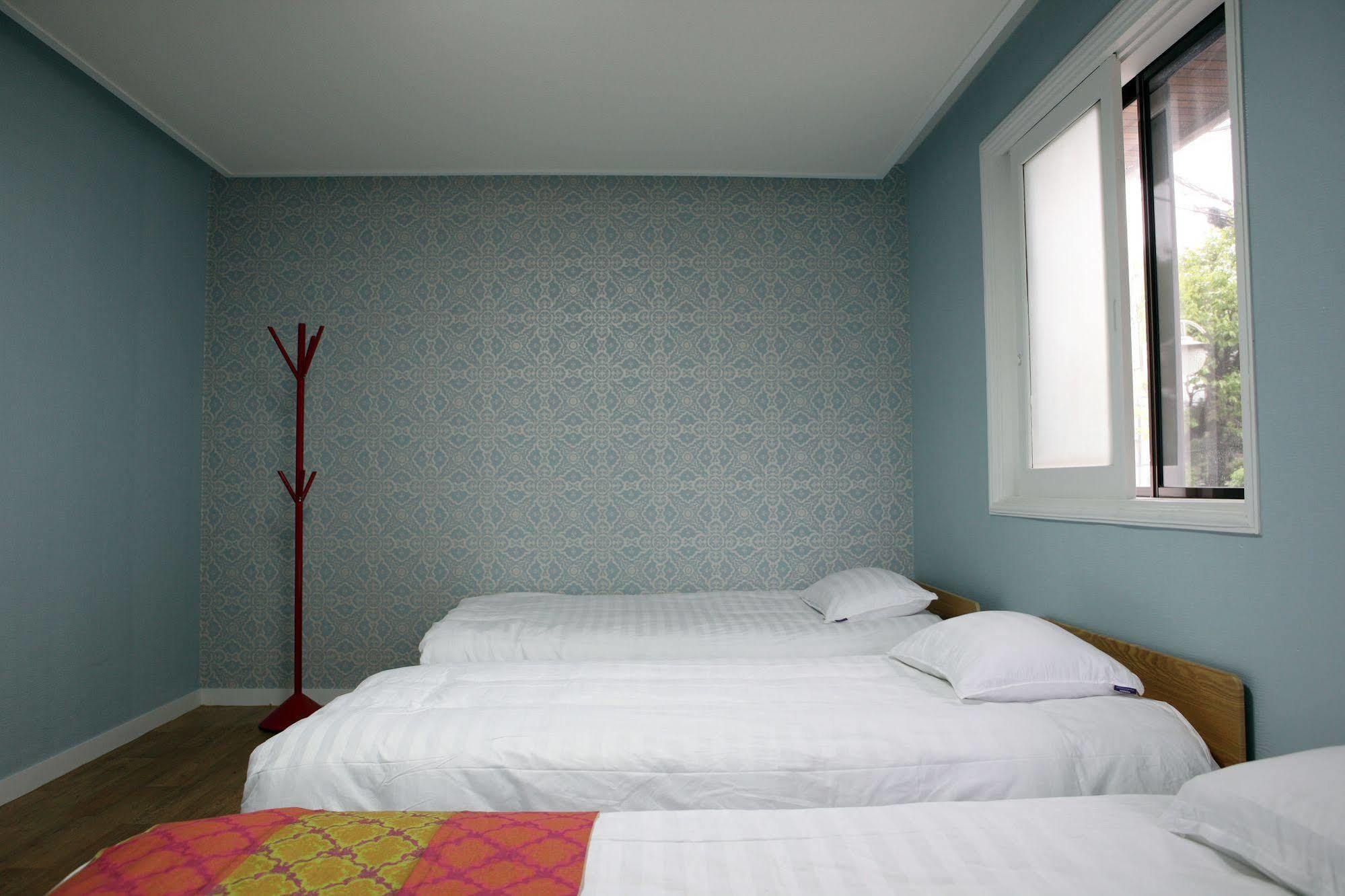 Guest house 24 Gangnam Center 2*