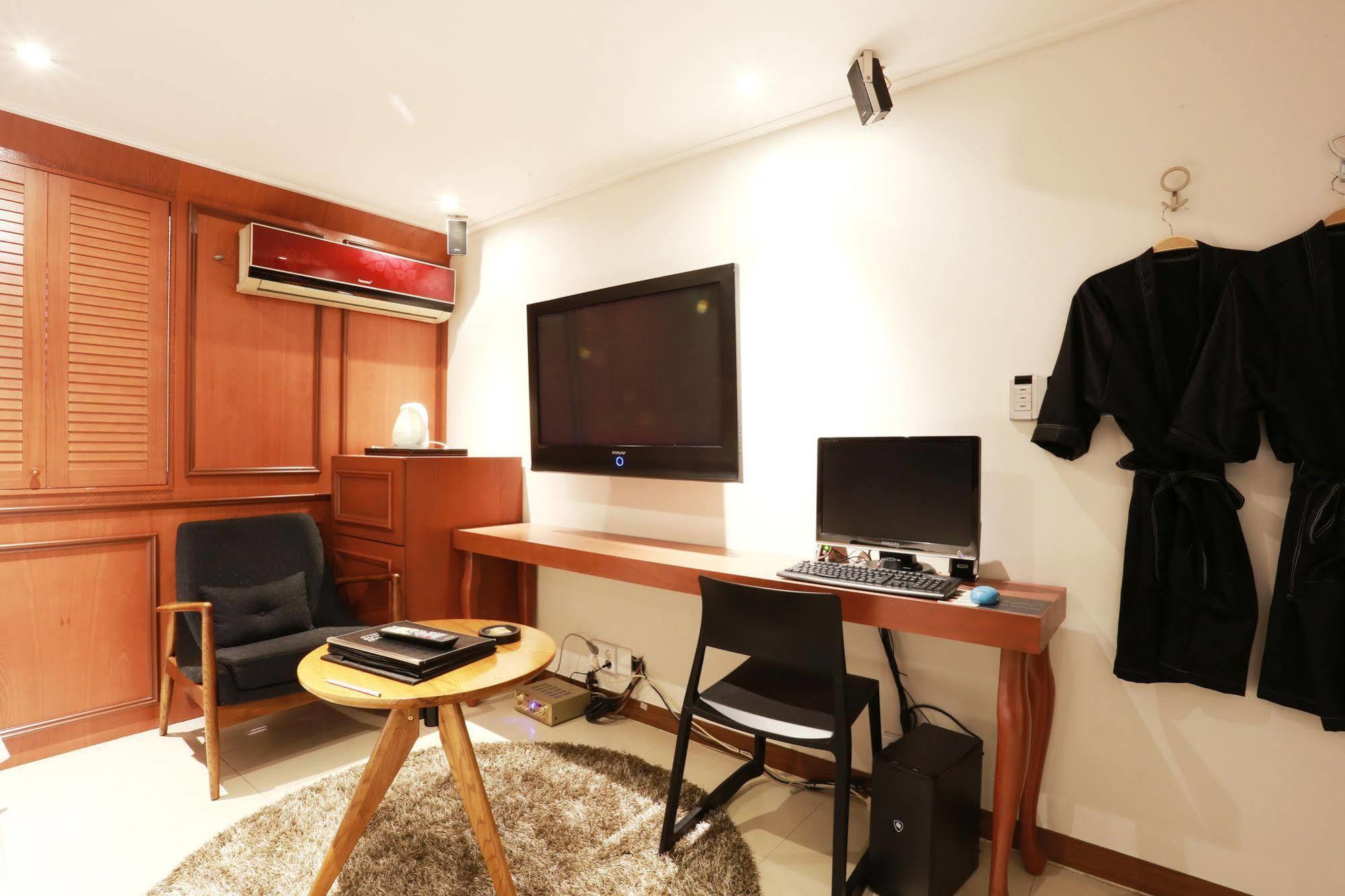 Hotel Cello Motel