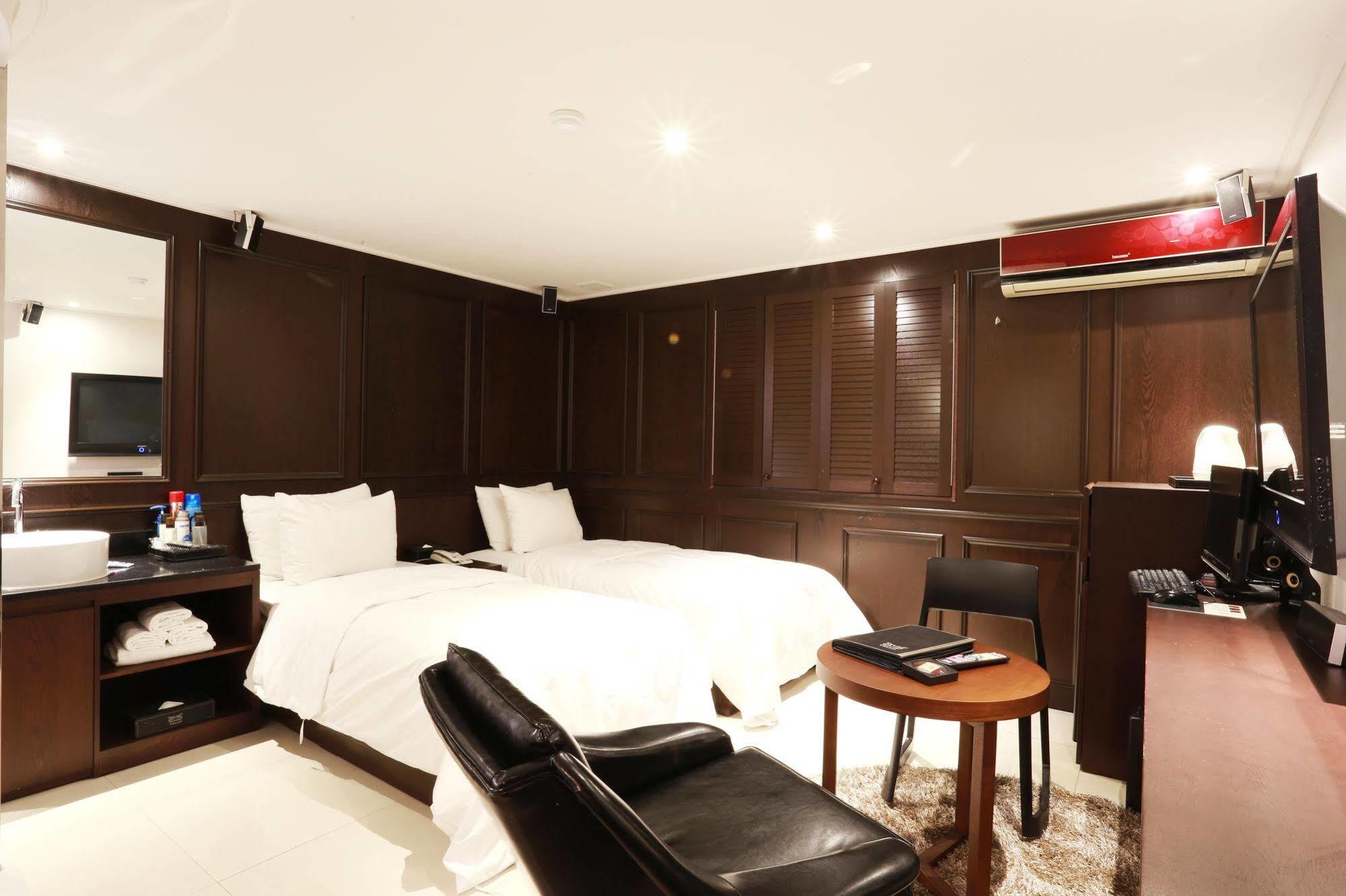 Hotel Cello Motel 2*