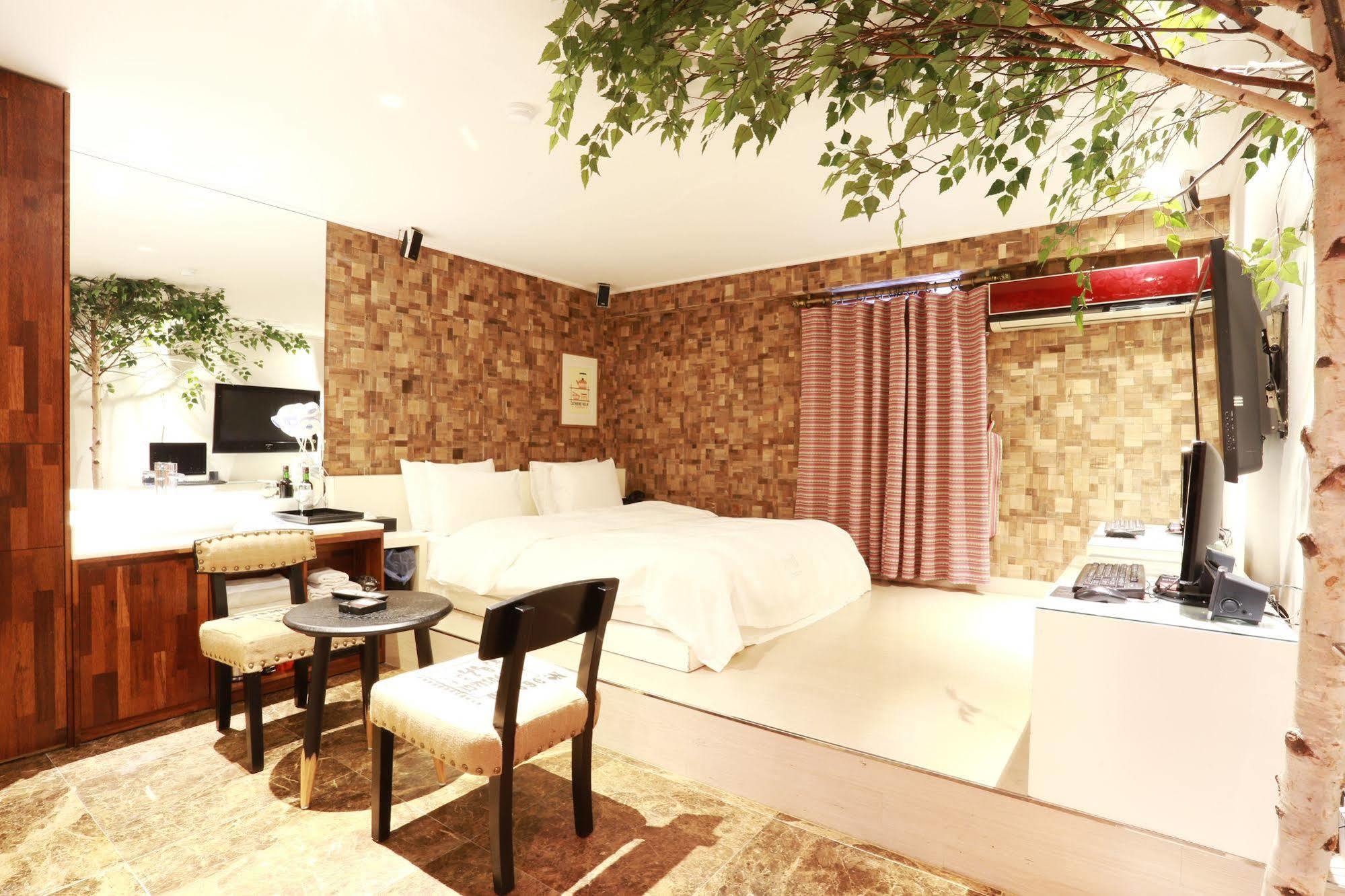 Hotel Cello Motel 2*
