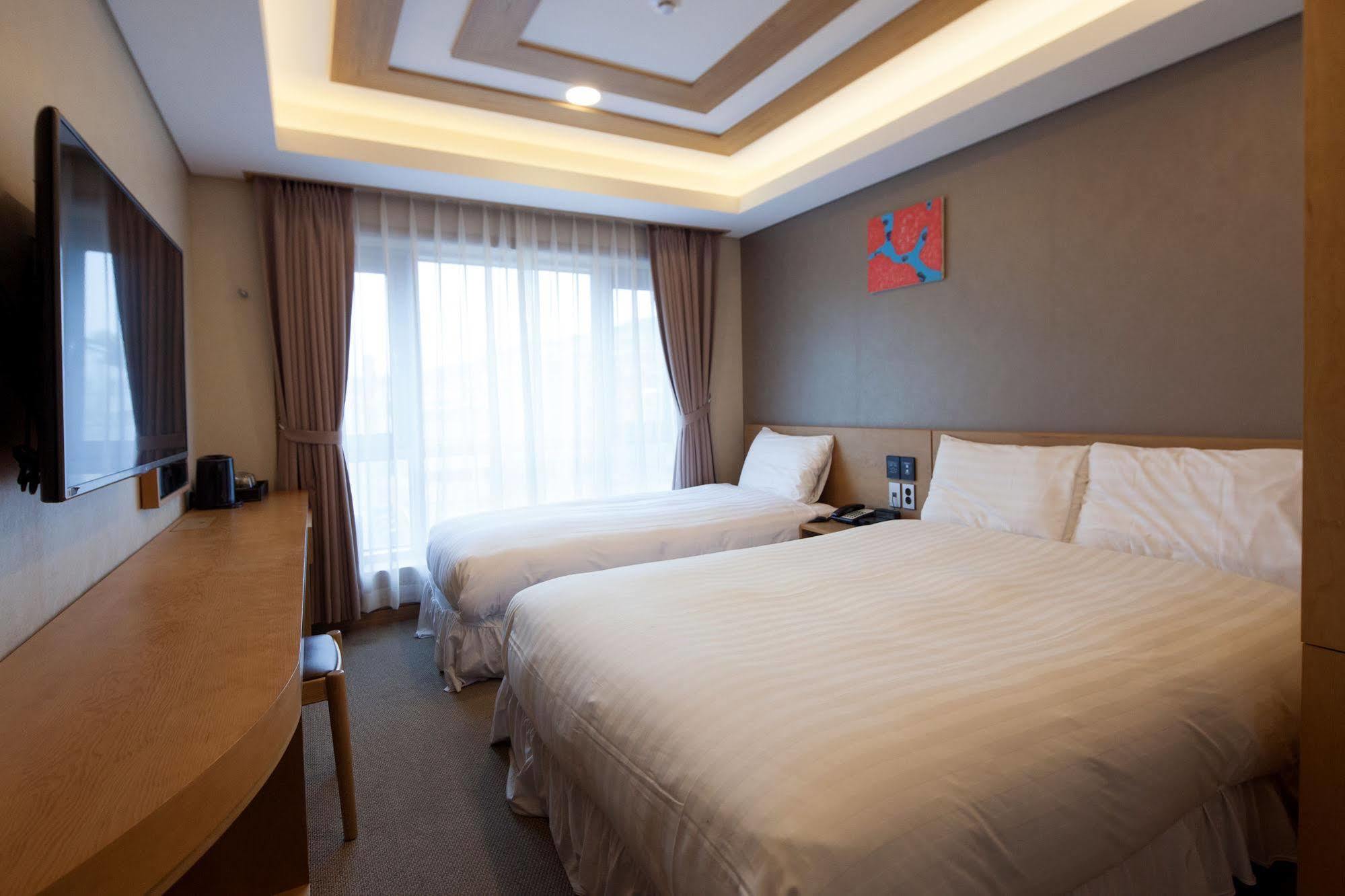 Floral Namsan Myeongdong 3*