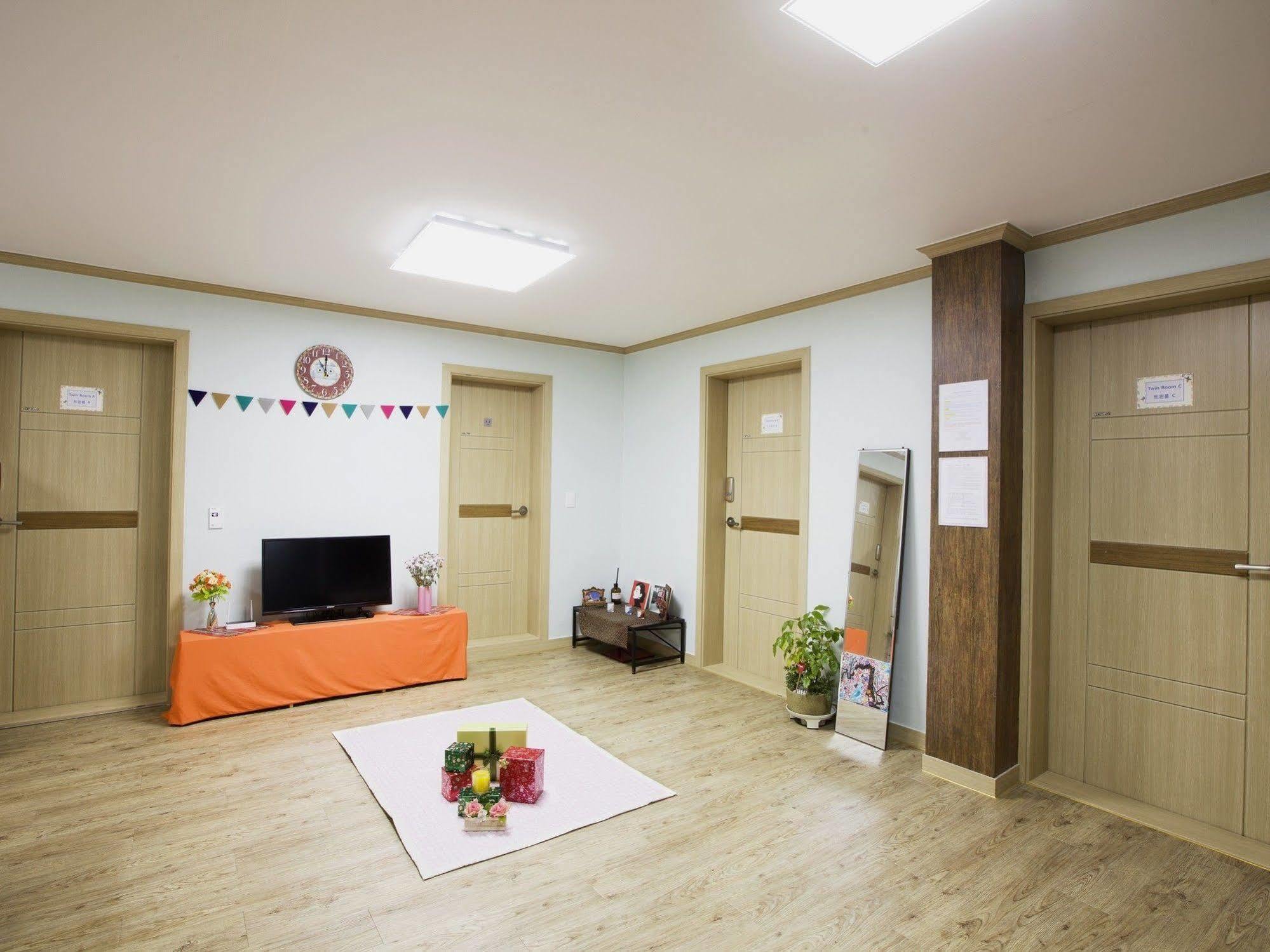 Corner Hostel