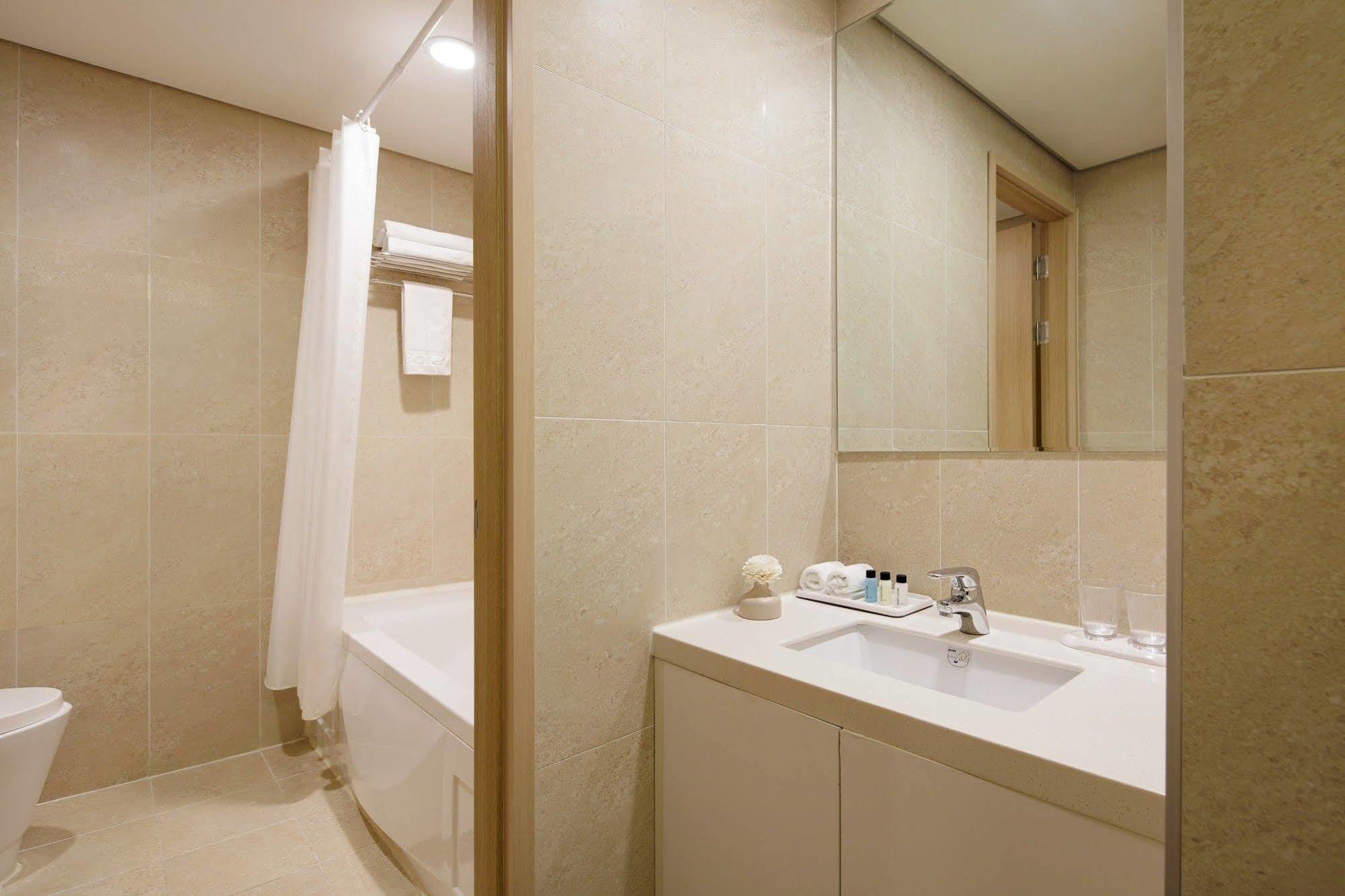 Ramada Encore By Wyndham Dongdaemun Seoul