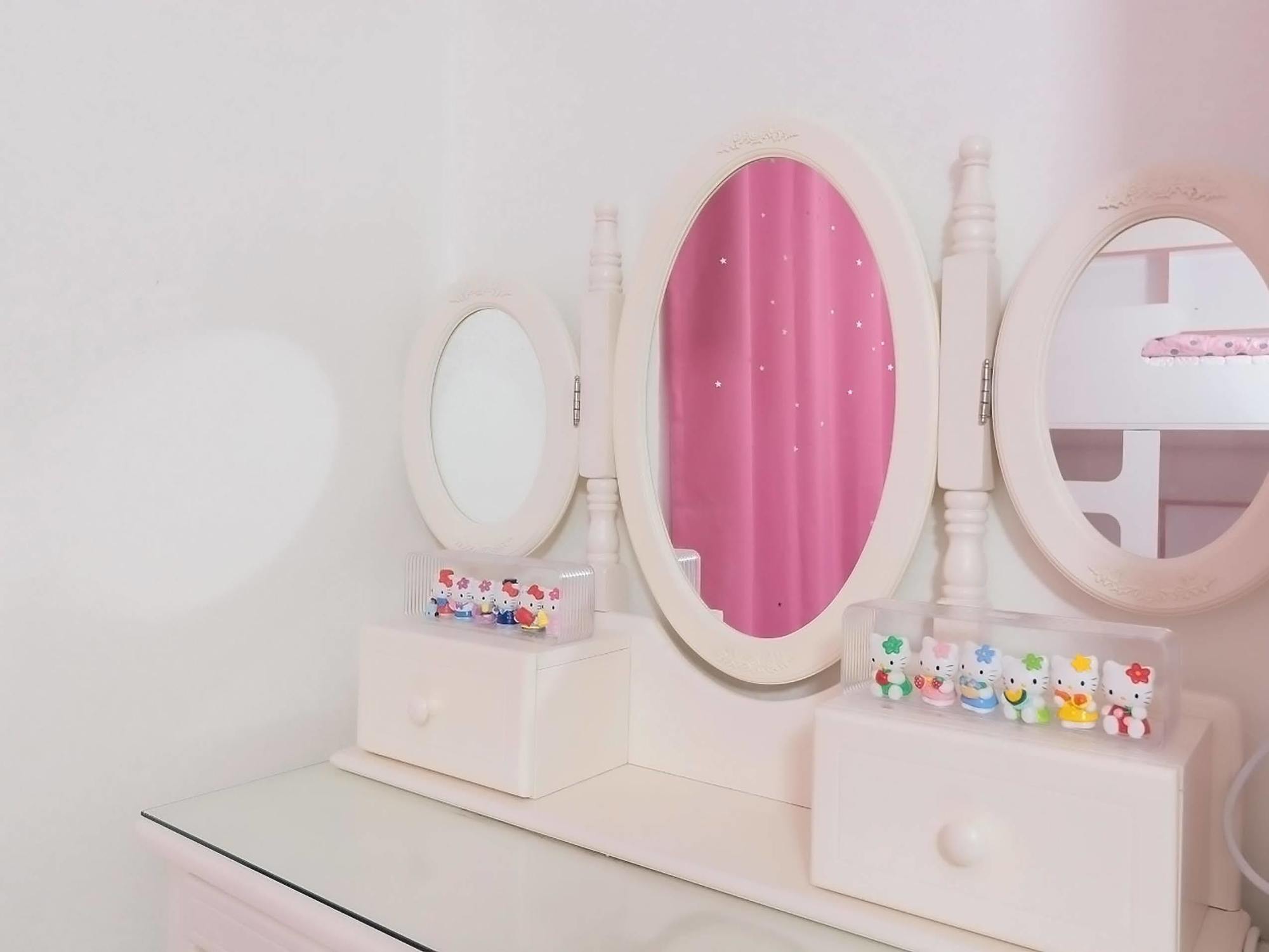 Nanu Pink Female Only Hostel