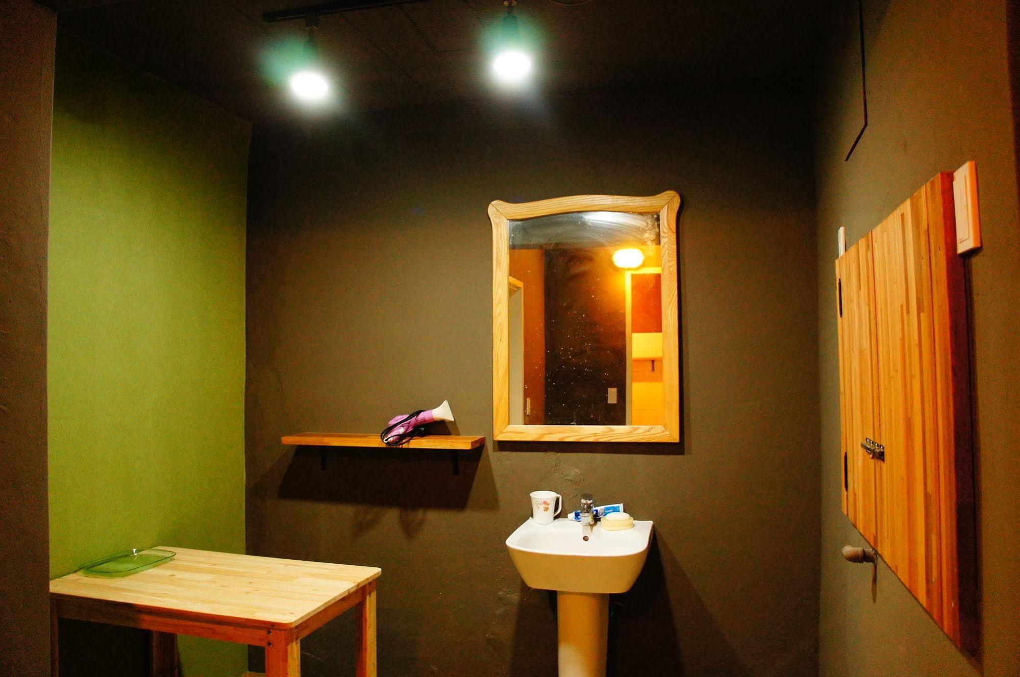 Owl Guesthouse - Hostel Hotel 2*