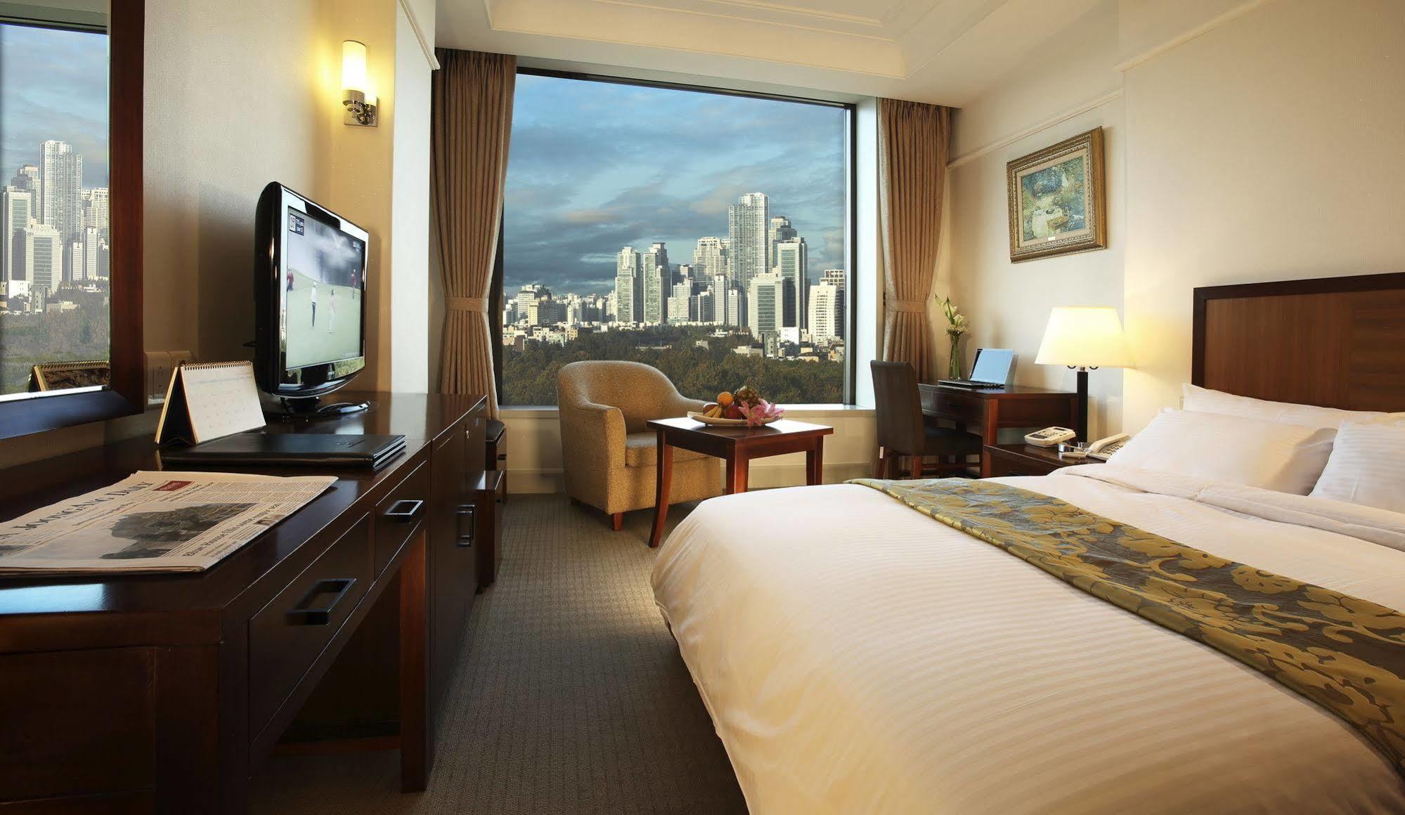 The-k Hotel