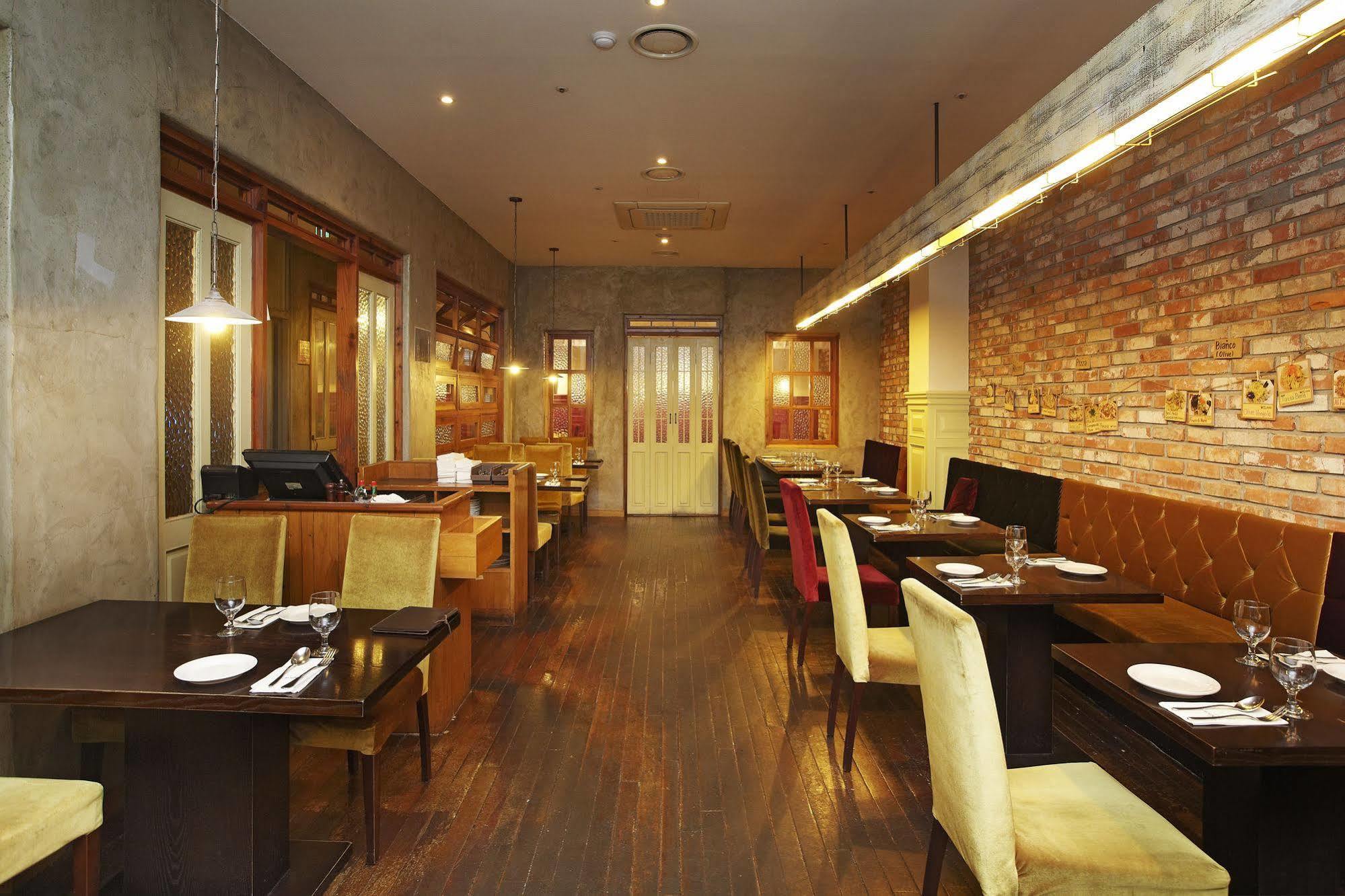 Hotel Savoy Myeongdong 3*