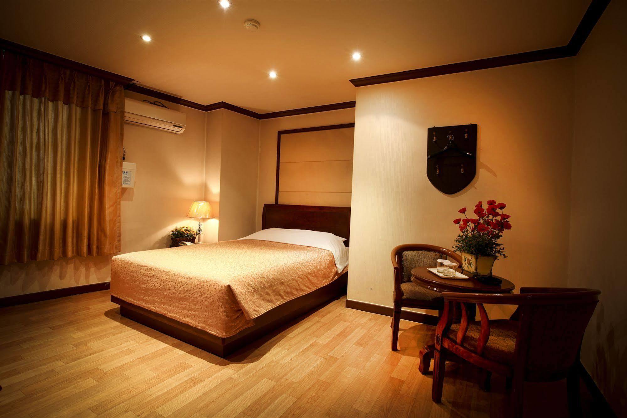 Hotel Namdaemun Palace 3*