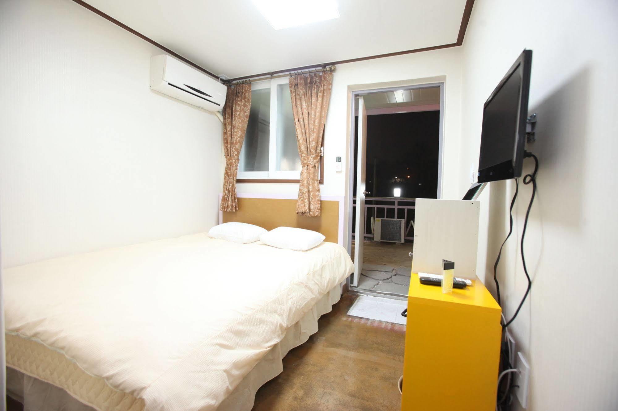 Casa de hóspedes Kukje Myeongdong House