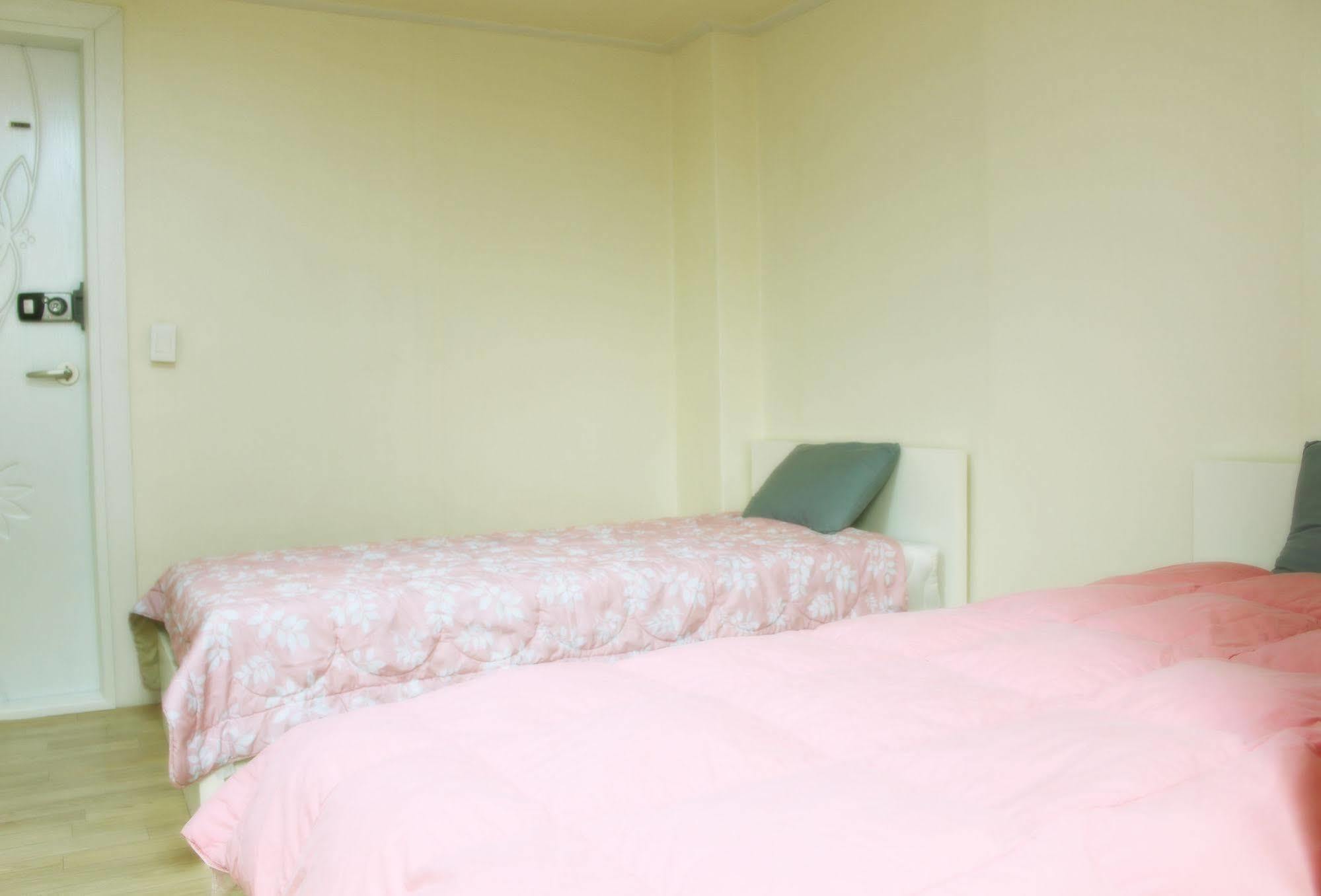 Guest house Patio 59 Hongdae 2*