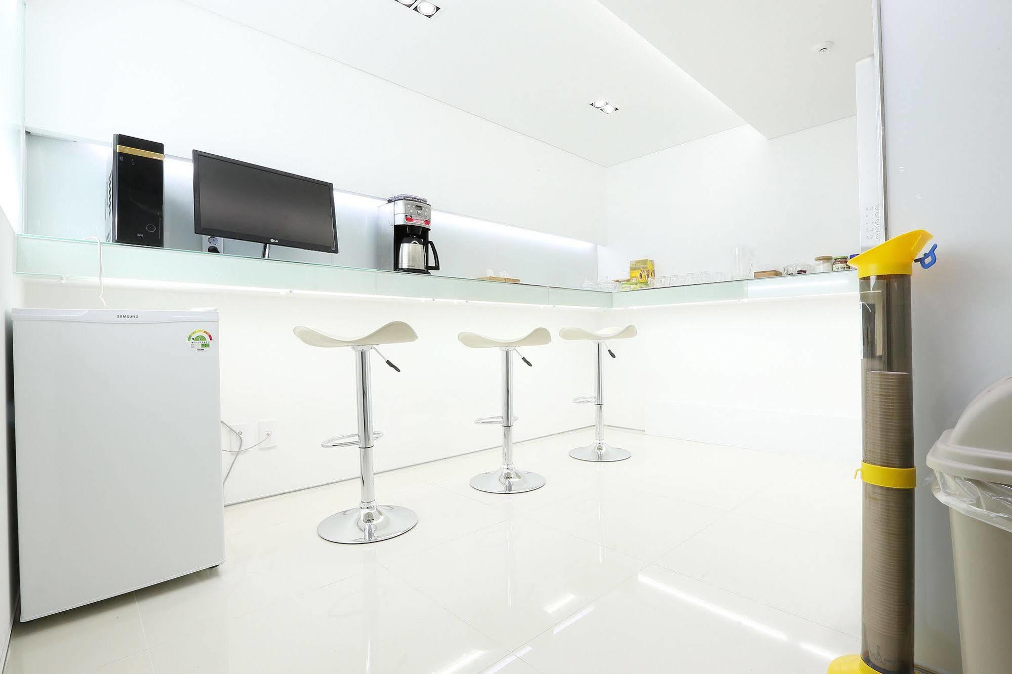 Lookhome Hotel 2*