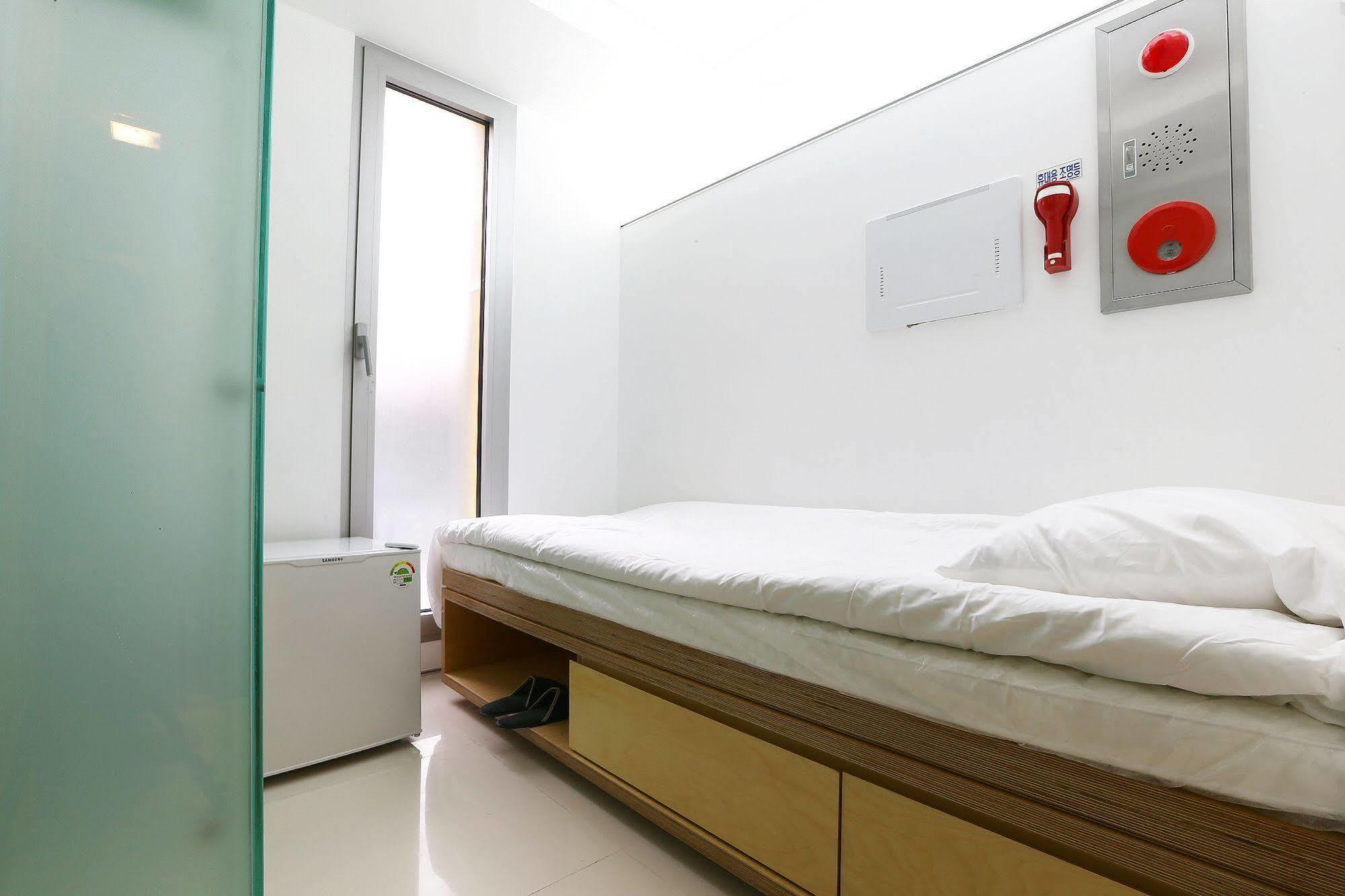 Lookhome Hotel 2*