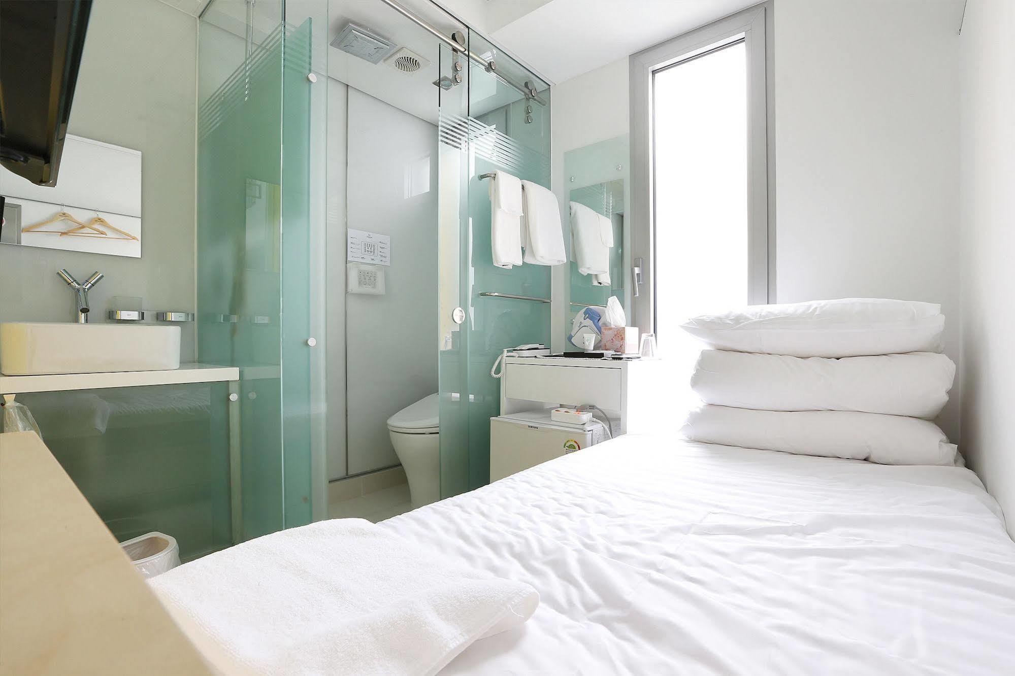 Lookhome Hotel 2*