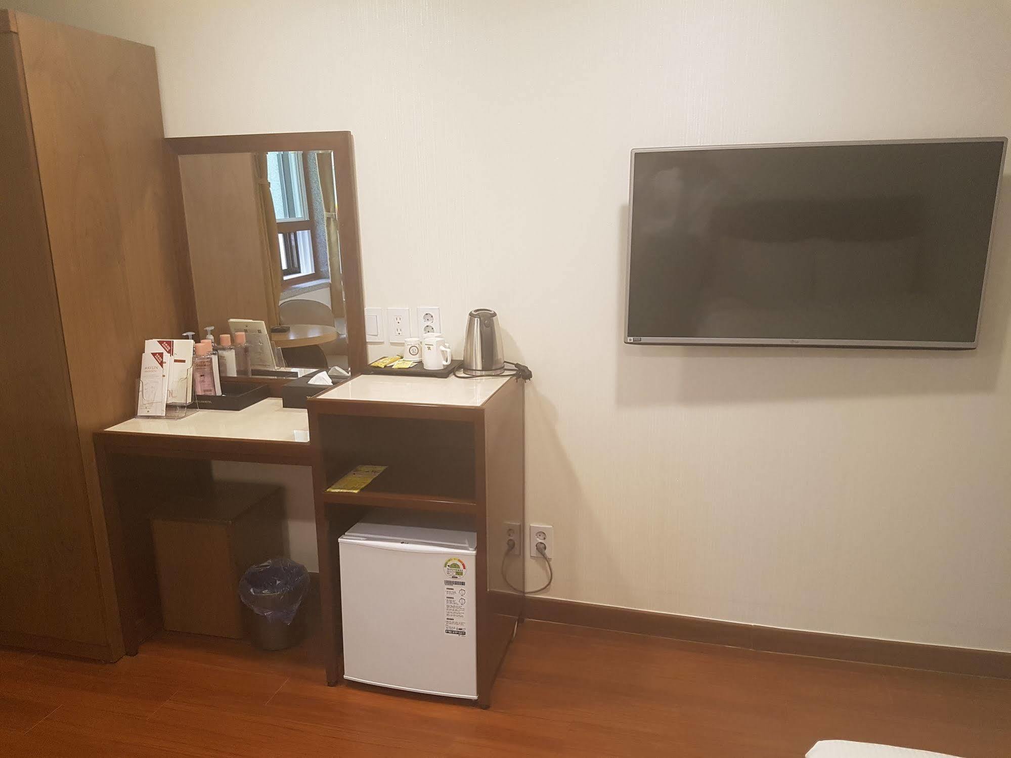 Youngbin Hotel