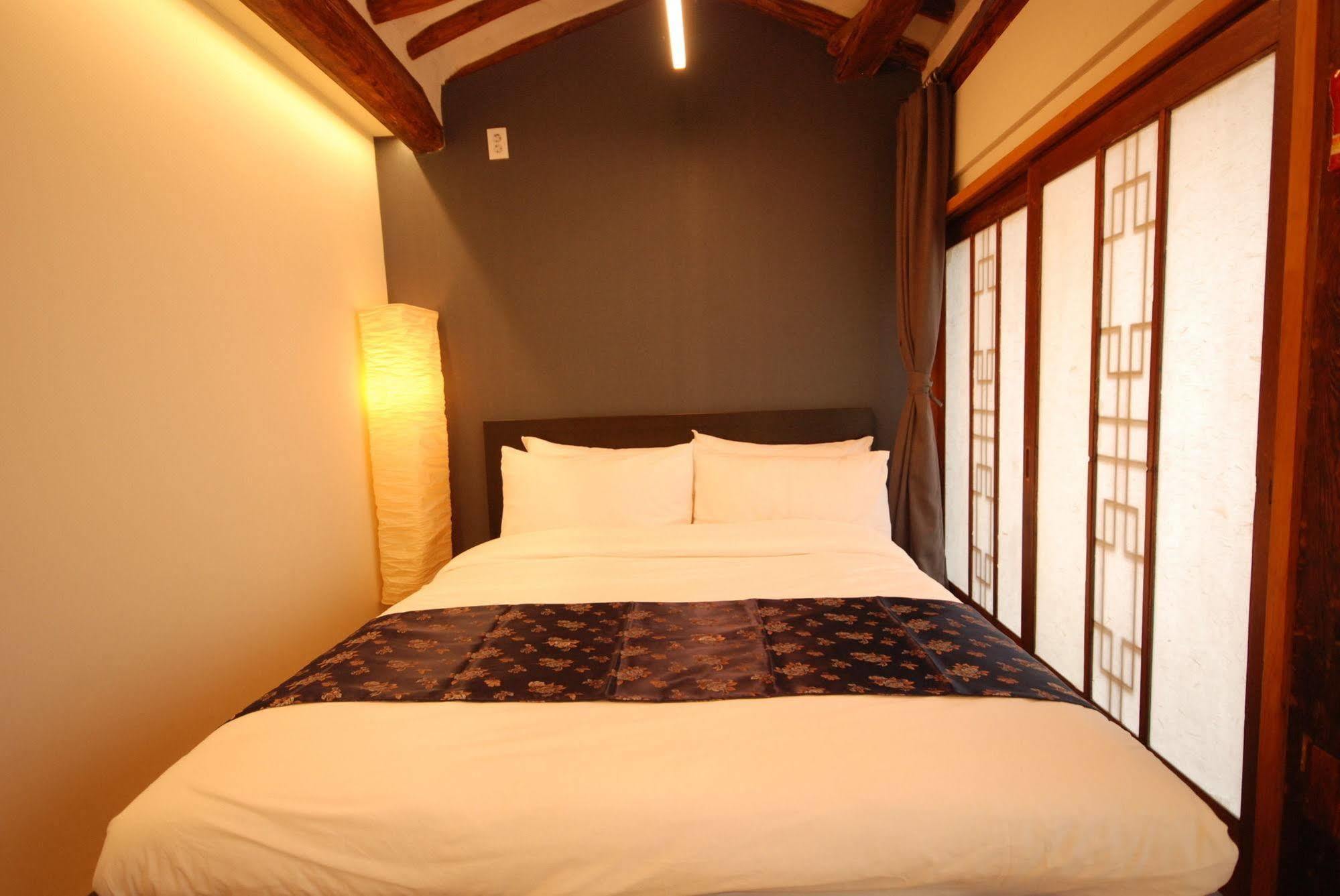 Beyond Stay 2* Seul