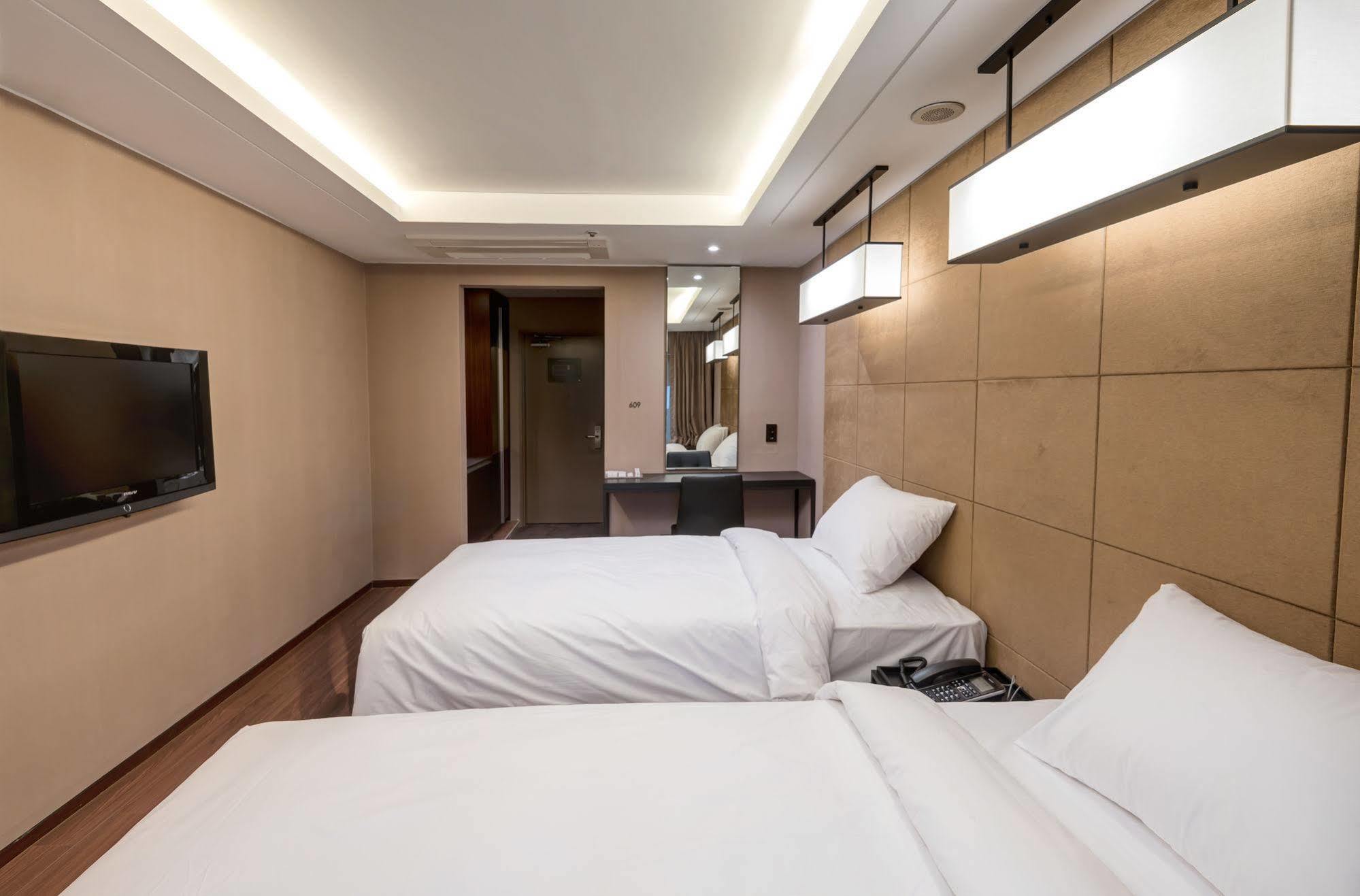 Hotel The Designers Yeouido Hotel 3*