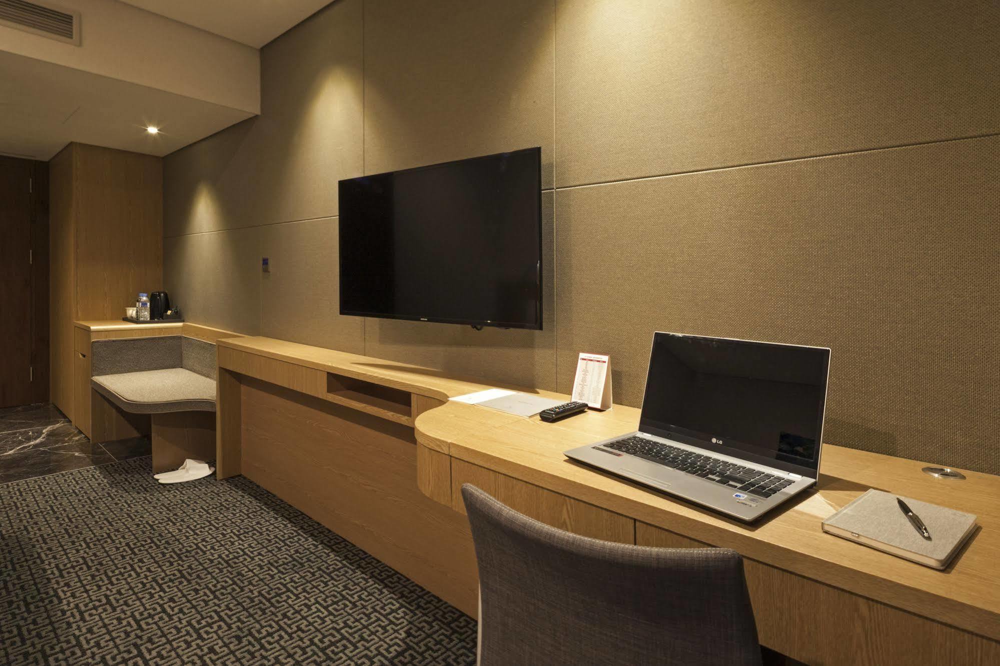 Voco Myeongdong By Ihg Hotel Seoul
