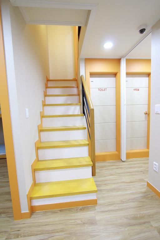 Cocoonstay Hongik Univ. Station Albergue Seul