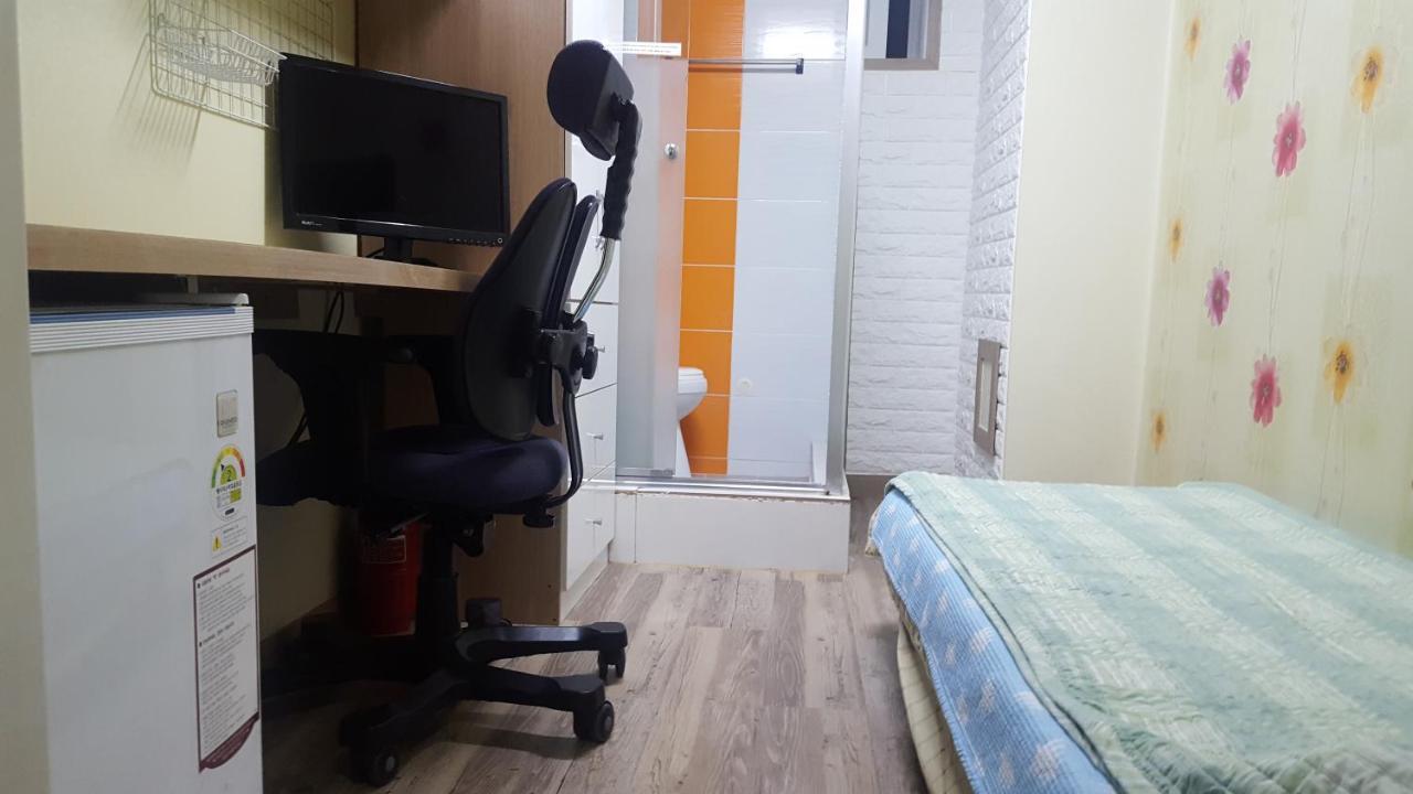 Herb Livingtell Bed & Breakfast Seoul